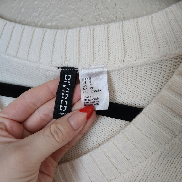 Long sleeve V Neck Crop Top - Picture 2 of 2